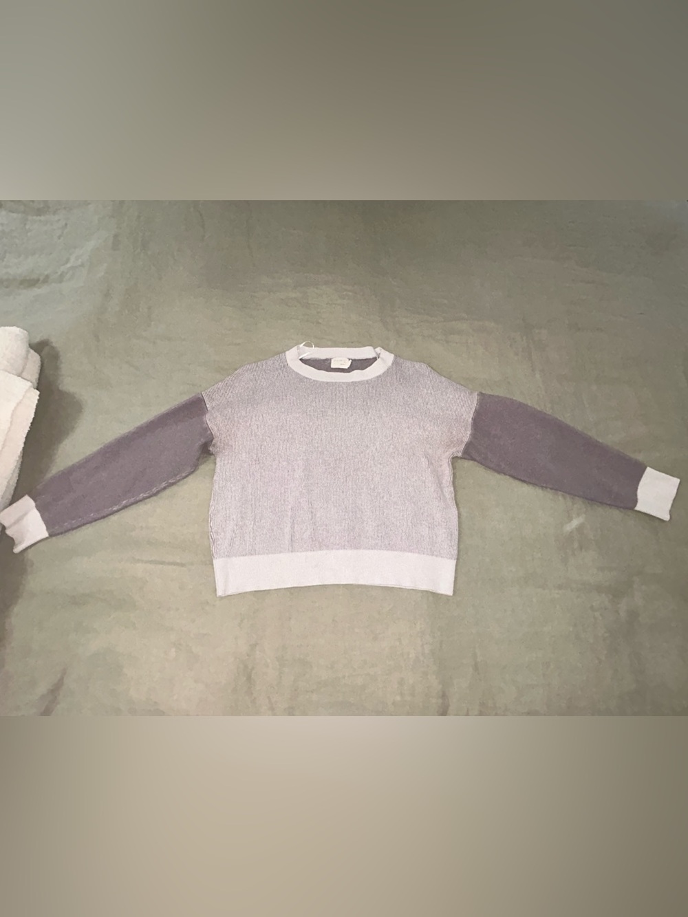 Sweater - Picture 2 of 4